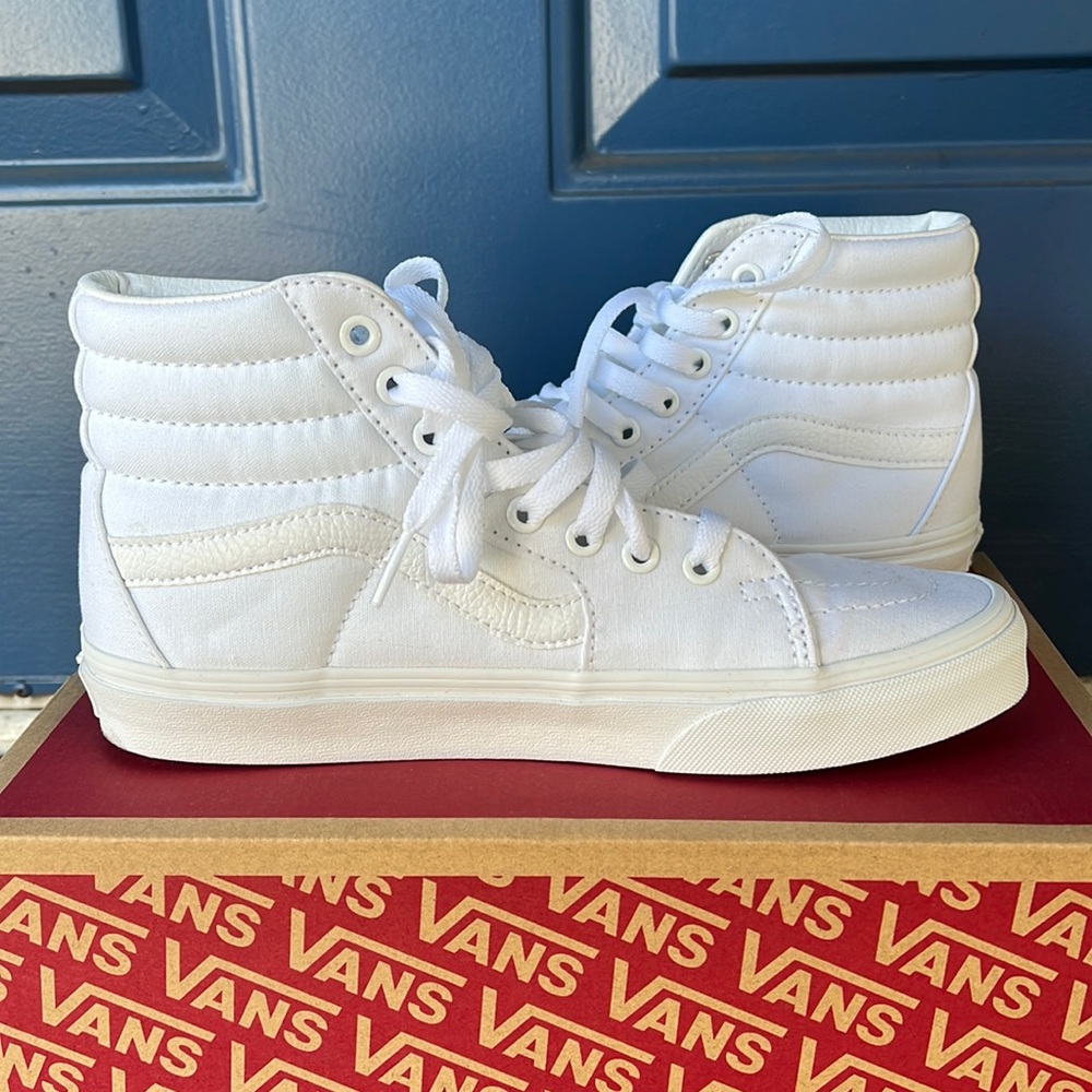 VANS Sk8-Hi Tops in True White